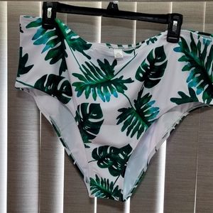 NWOT/ PLUS SIZE SWIM BOTTOM